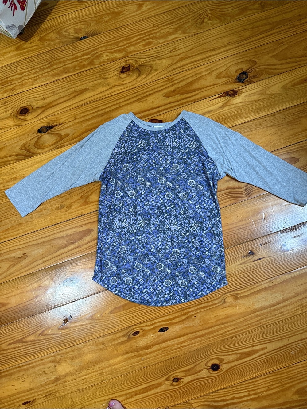 LuLaRoe Purple Floral Raglan Top with Gray Sleeves